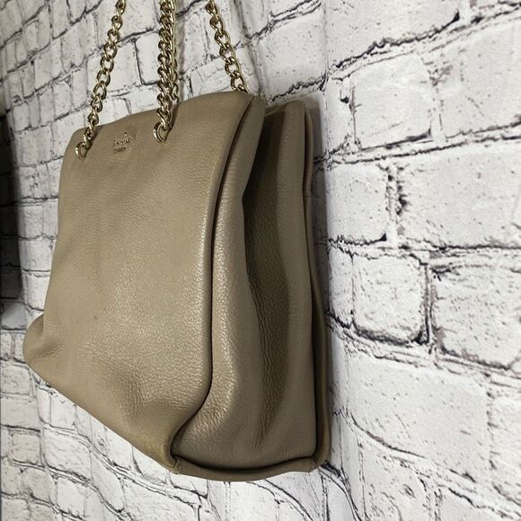 Kate Spade Chain and Leather Strap Magnetic Closure Gray Tan Tote Handbag Purse - Picture 3 of 16